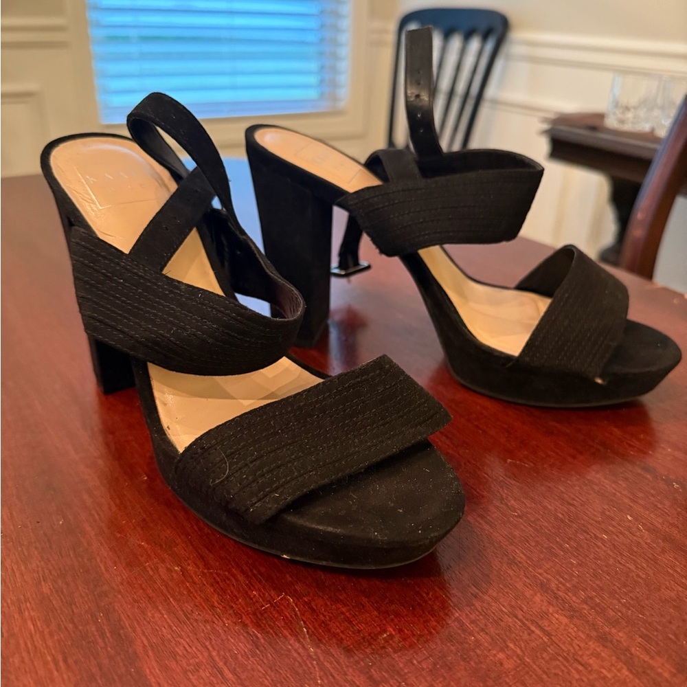 Kaari Blue Black Heels